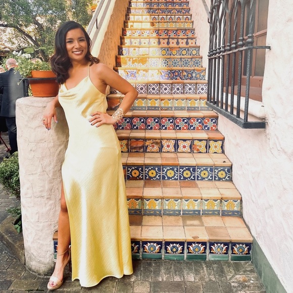 RESA river slip satin gown in butter yellow - Picture 2 of 5